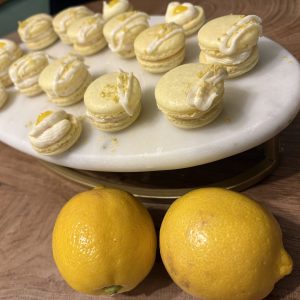 Custom Macarons (1 Dozen)